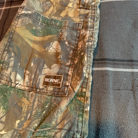 WOMENS CAMO JEANS - Picture 2 of 3